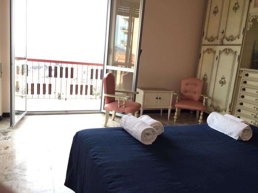 Sapore Di Sale Apartment Imperia Bagian luar foto